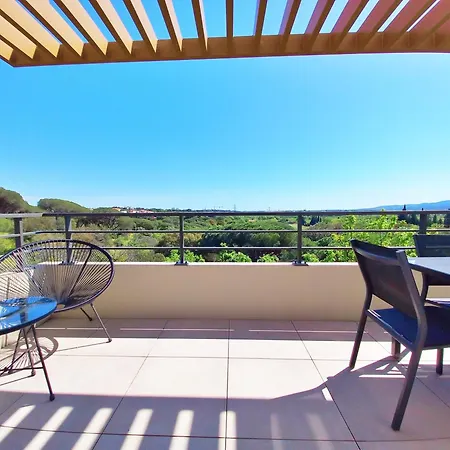 Spacieux T3-toit Terrasse-clim-wifi-piscine